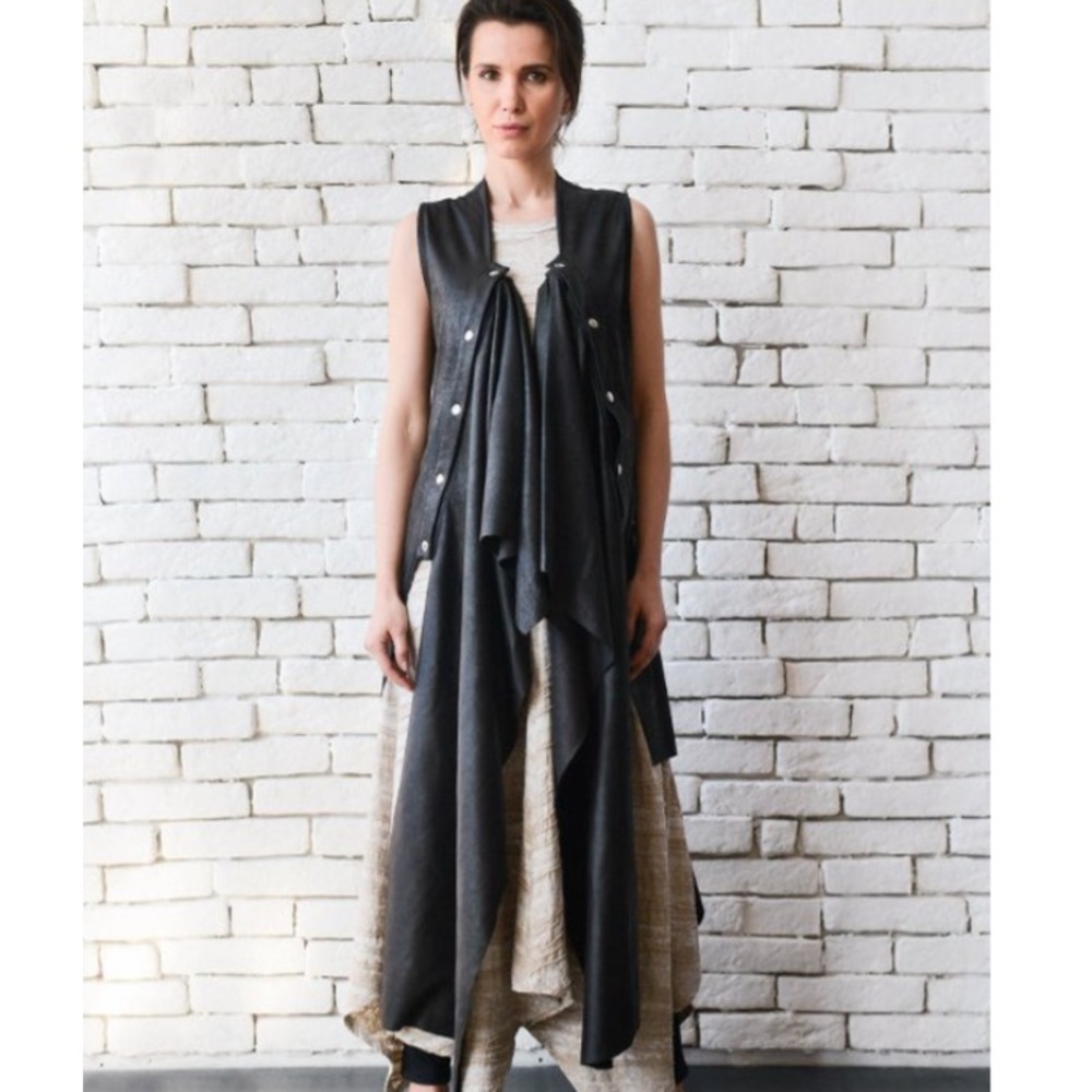 HOST PICK! Suede Custom 4-in-1 Detachable Vest - Picture 4 of 5